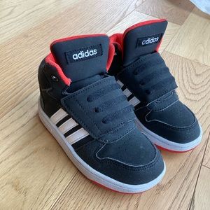 Toddler Adidas hoops basketball shoes